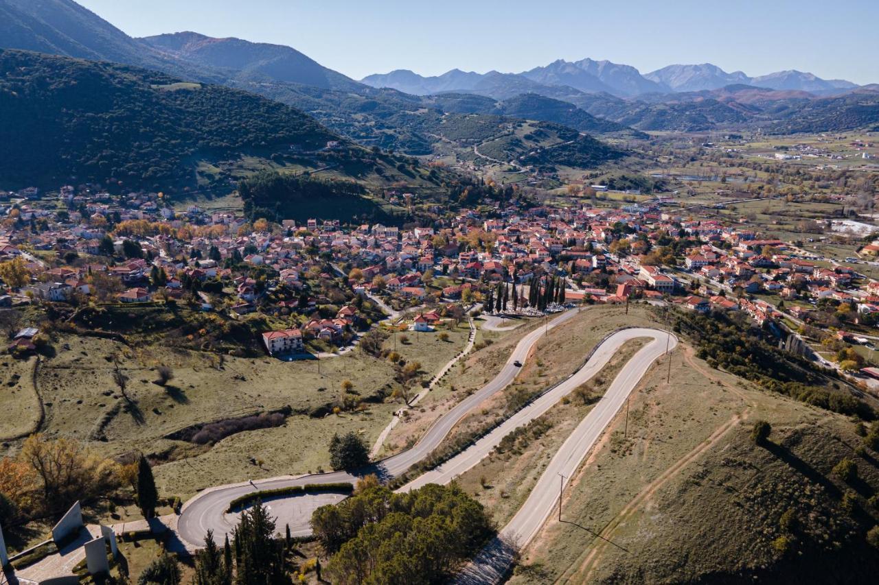 Gm Luxury Suites Kalavryta Exteriör bild
