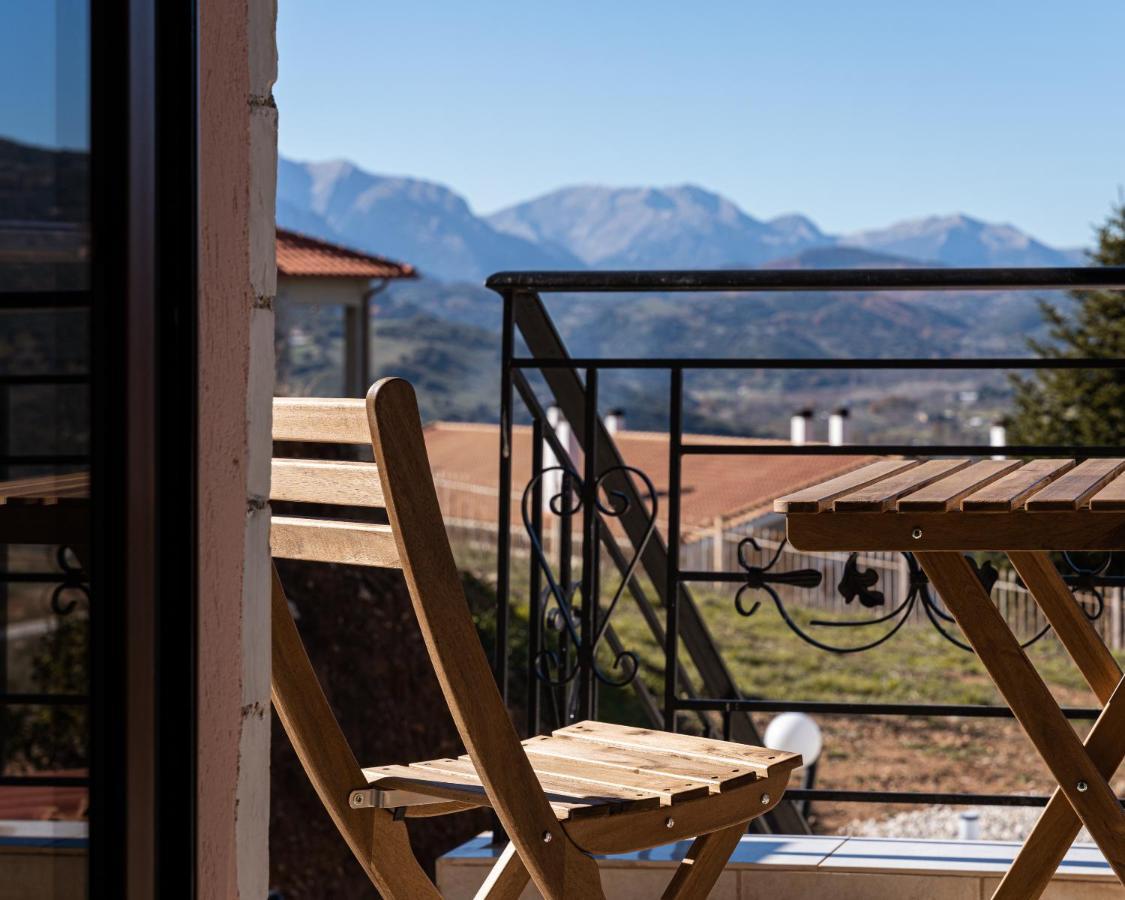 Gm Luxury Suites Kalavryta Exteriör bild
